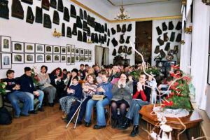 Słuchacze 102. koncertu TiFL dla środowisk osób niepełnosprawnych, W-w, Klub Muzyki. i Literatury 28 stycznia 2004 (fot. Zakrzewski)